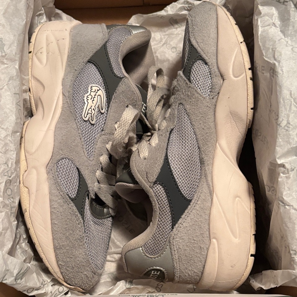 Lacoste Kids Sneakers in Light Gray and Dark Gray